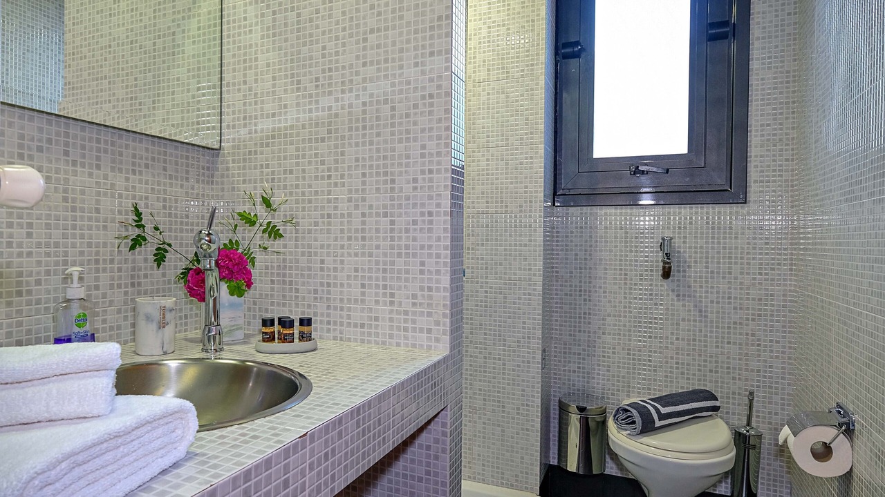 Photo of Bathroom in Souda