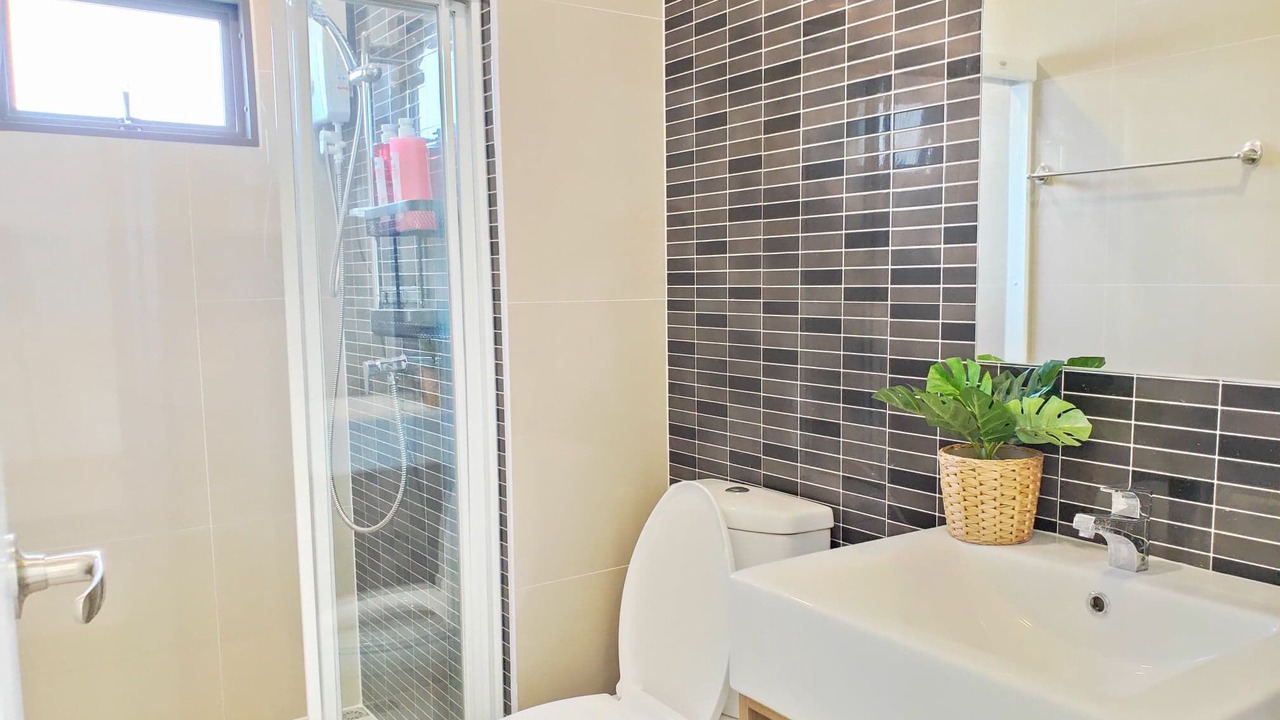 Photo of Bathroom in Koh Kaew