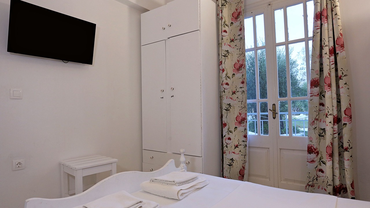 Photo of Bedroom in Molos