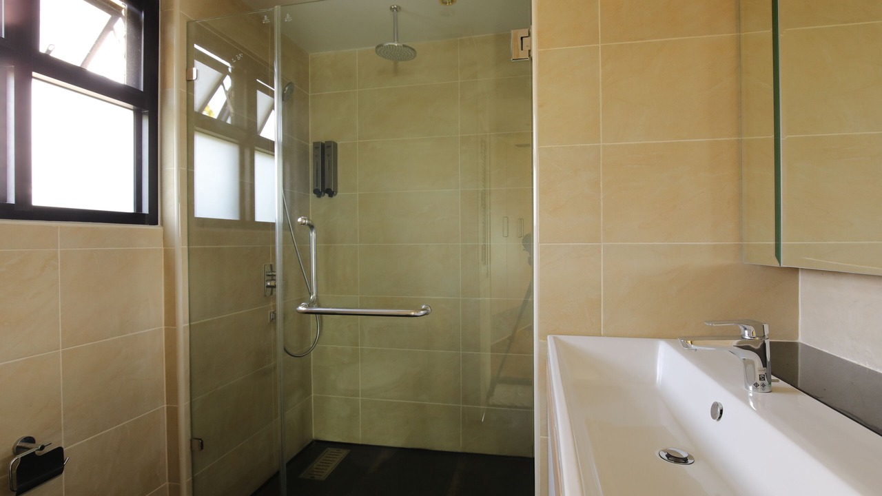 Photo of Bathroom in Old City