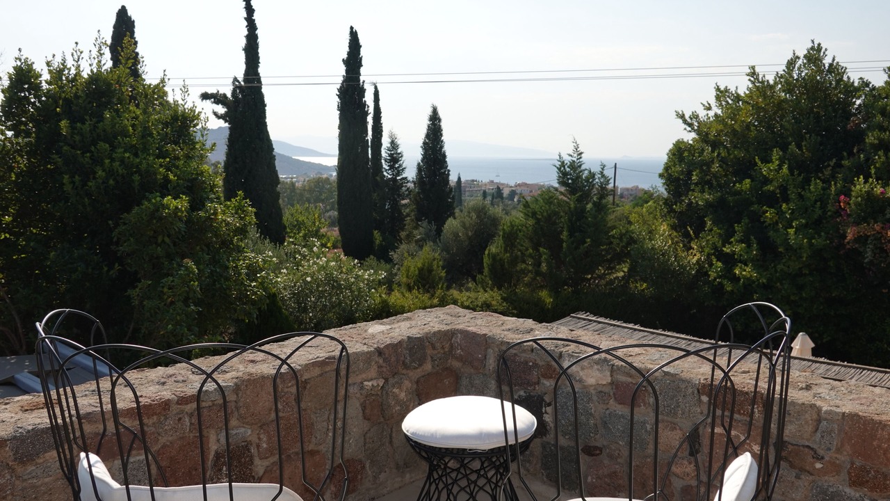 Photo of Patio Balcony in Perdhika