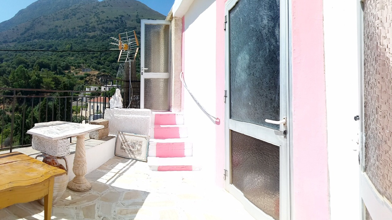 Photo of Patio Balcony in Tourloti