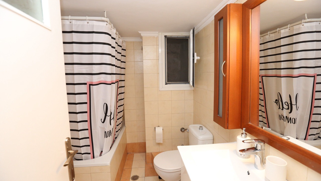 Photo of Bathroom in Pasalimani