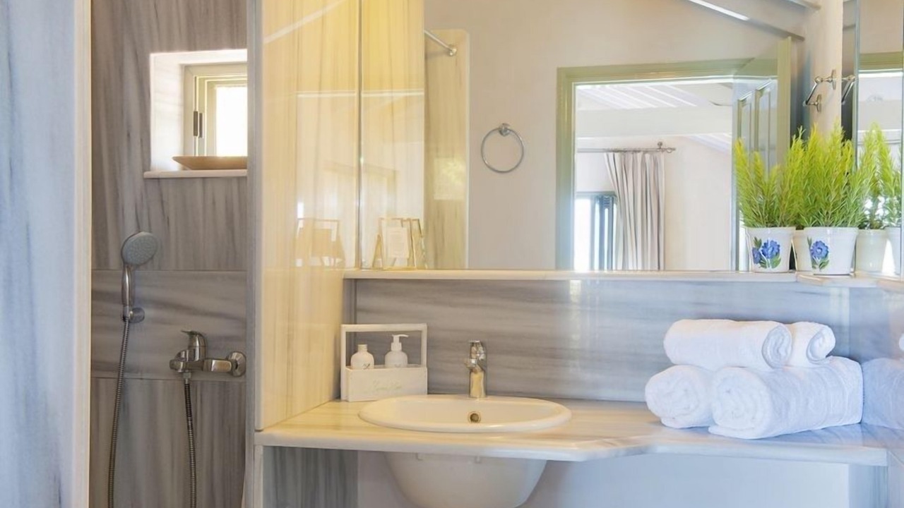 Photo of Bathroom in Karlovassi