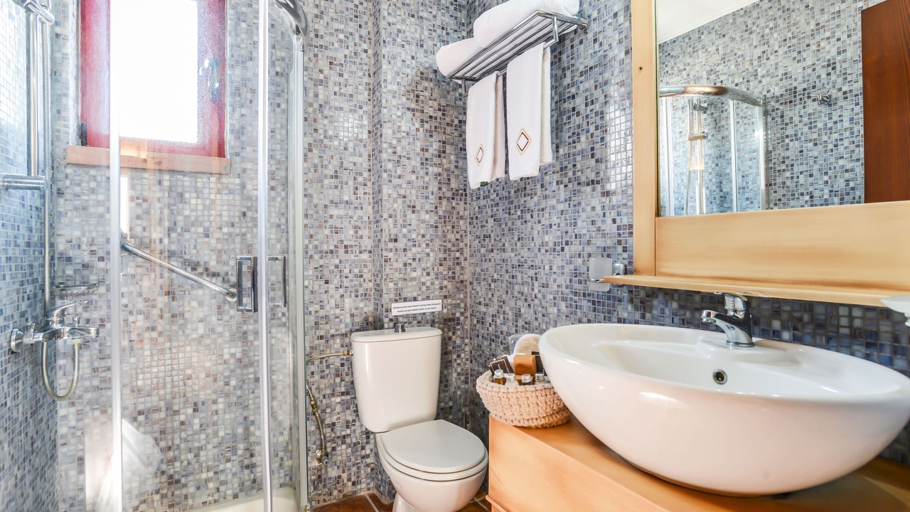 Photo of Bathroom in Varos