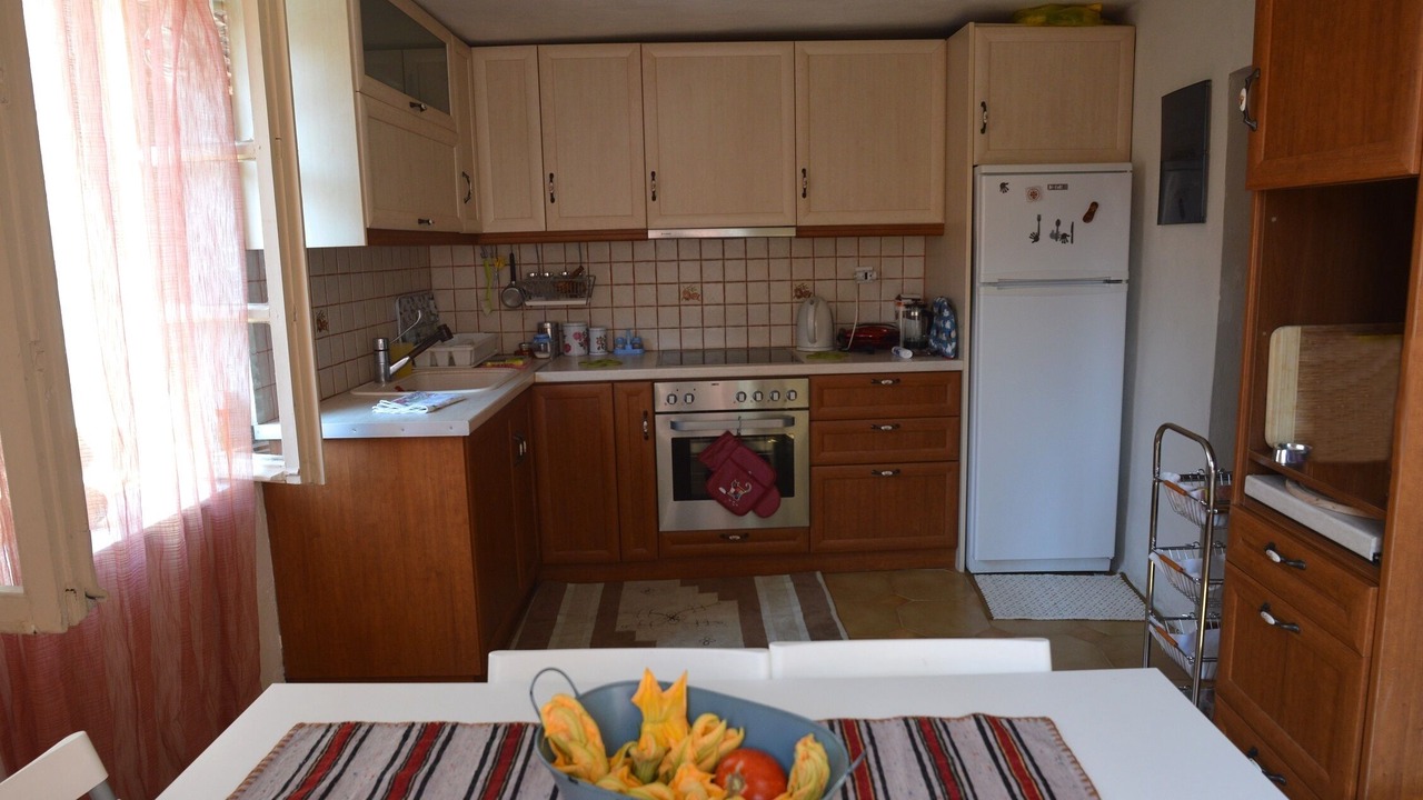 Photo of Kitchen in Mithimna