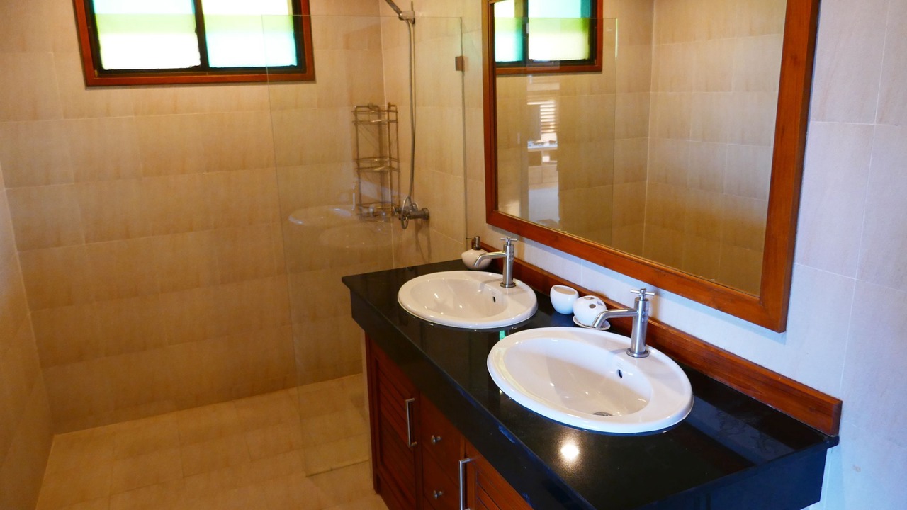 Photo of Bathroom in Khanom