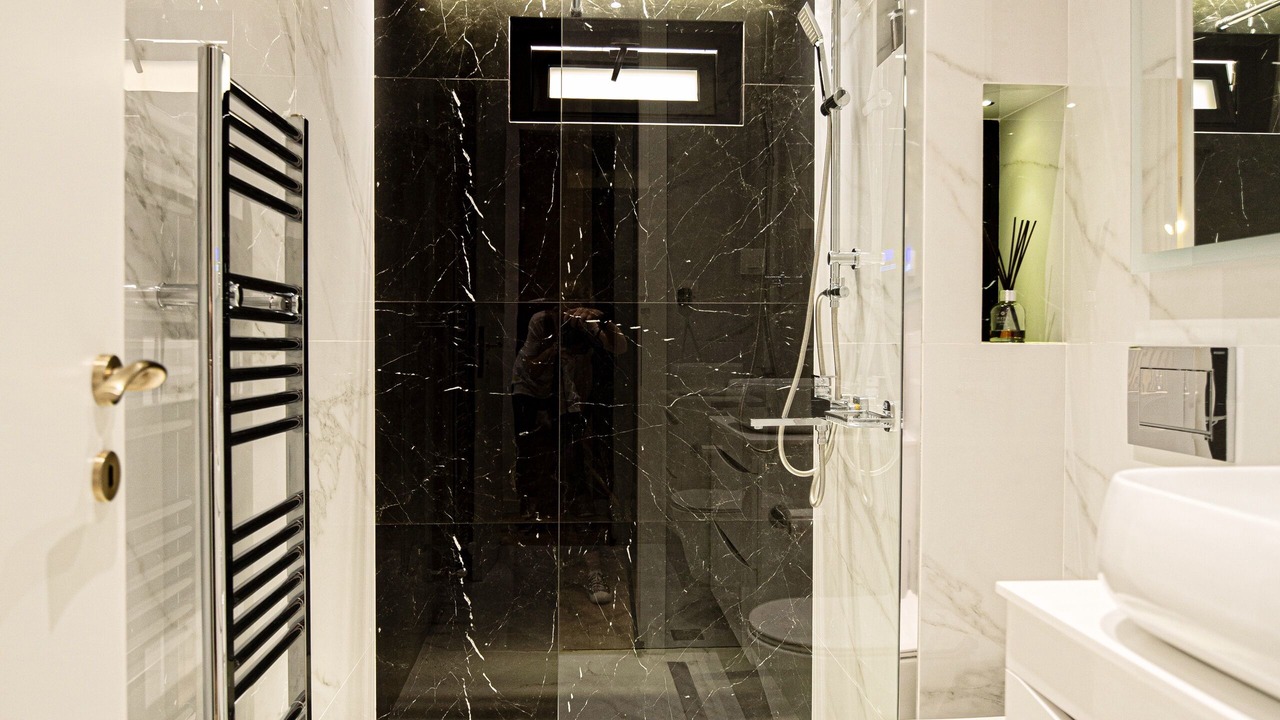 Photo of Bathroom in Alimos
