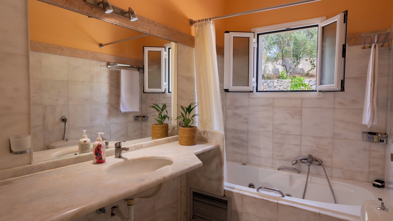 Photo of Bathroom in Dassia