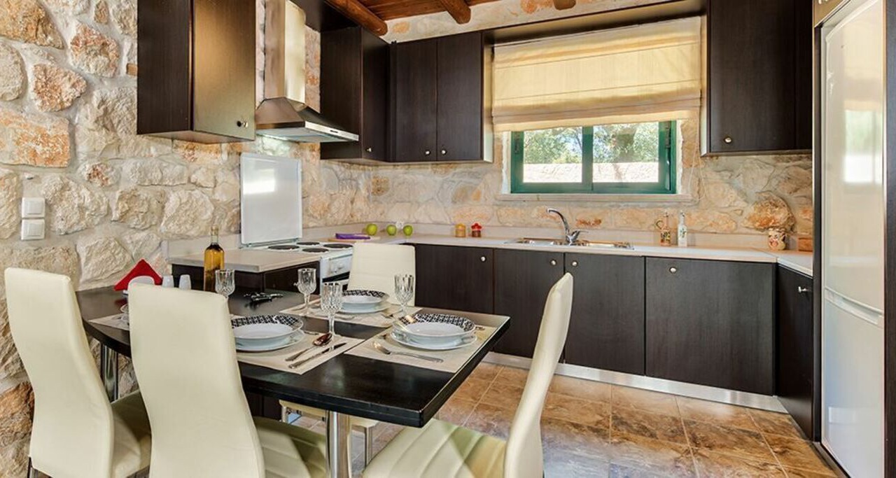 Photo of Kitchen in Psarou