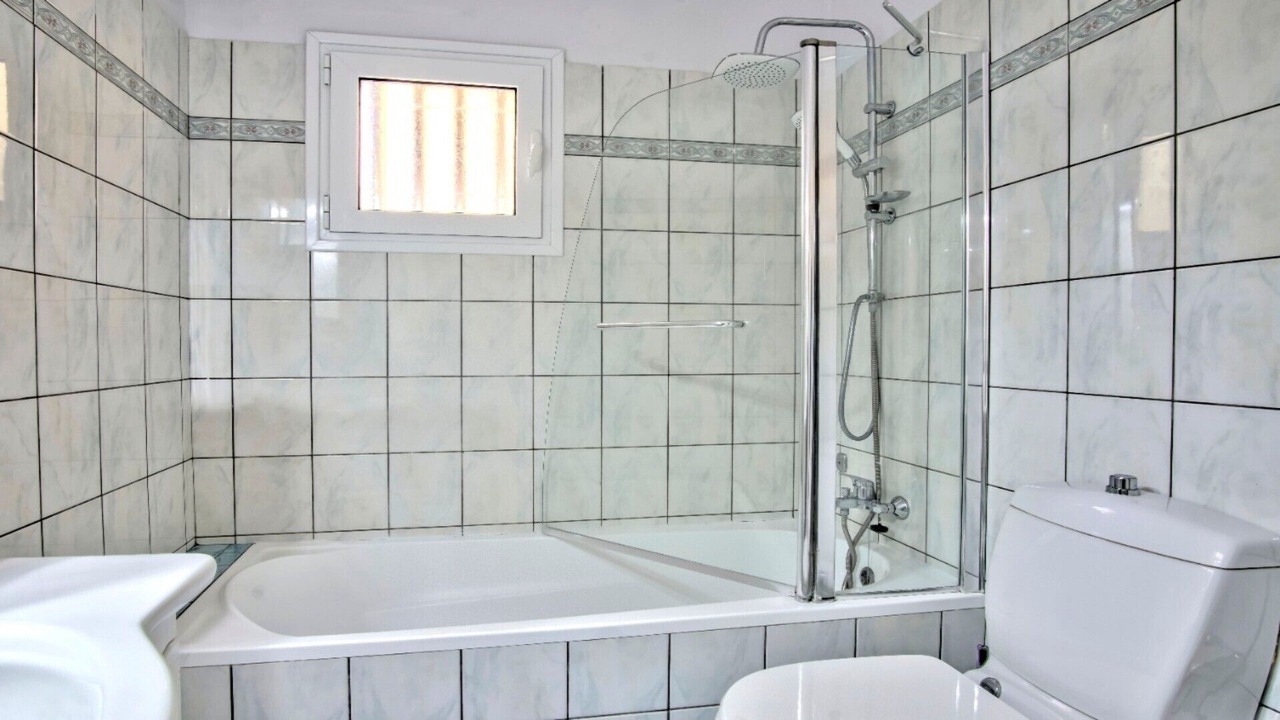 Photo of Bathroom in Chalikounas