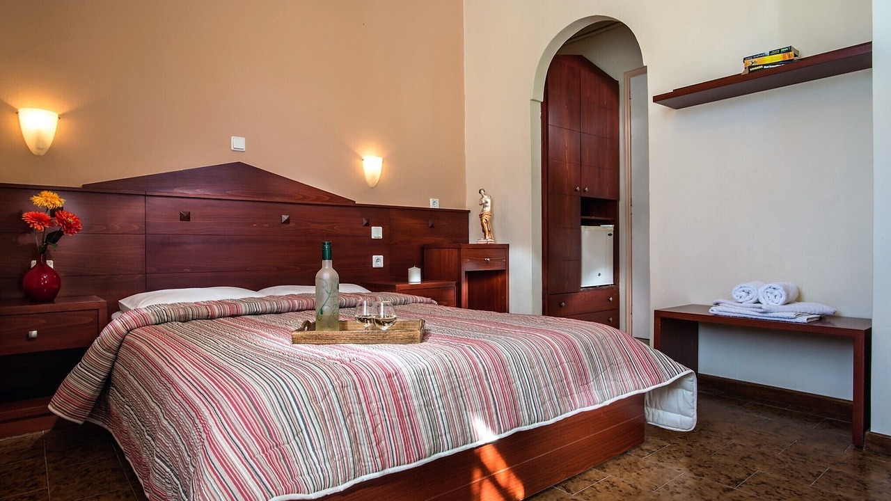 Photo of Bedroom in Adamas