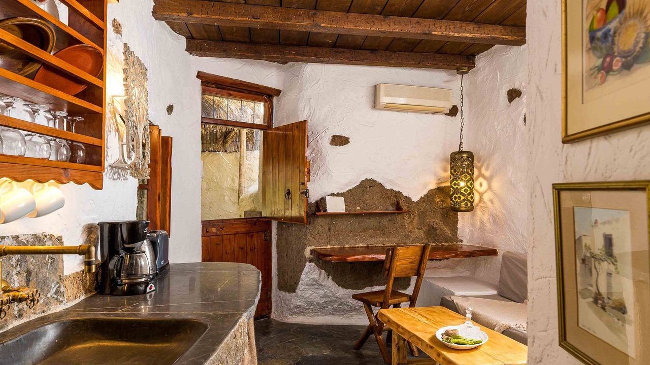 Photo of Outdoor in Aspros Potamos