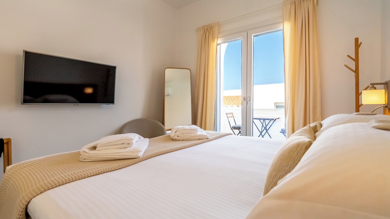 Photo of Bedroom in Adamas