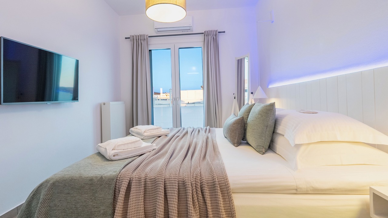 Photo of Bedroom in Adamas