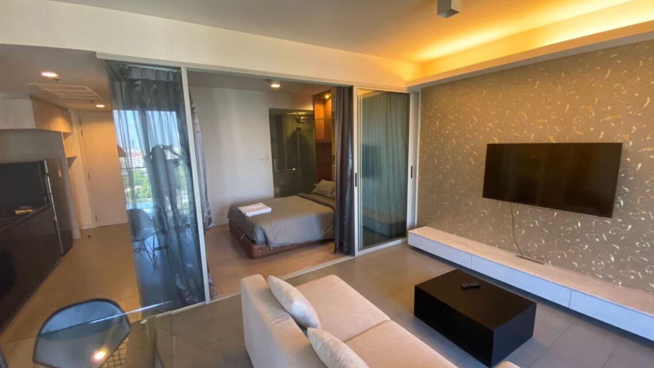 Photo of Bedroom in Samsen Nai