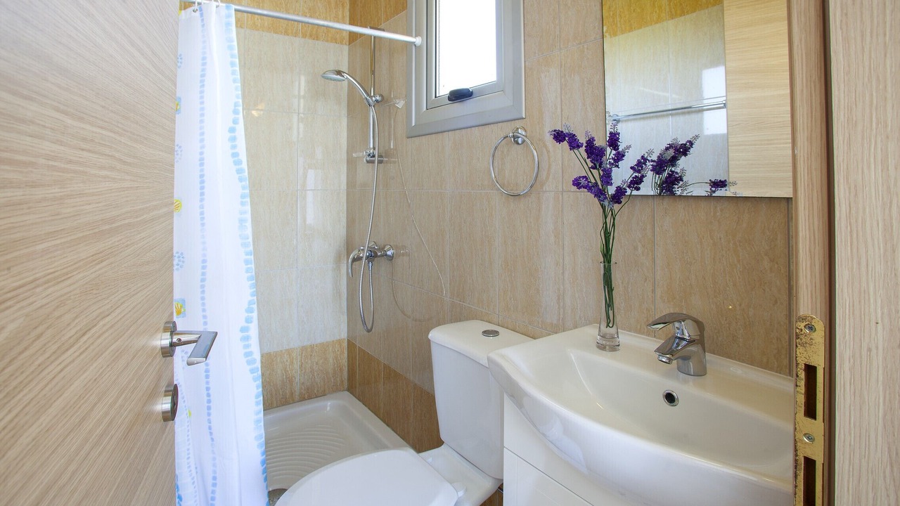 Photo of Bathroom in Pernera