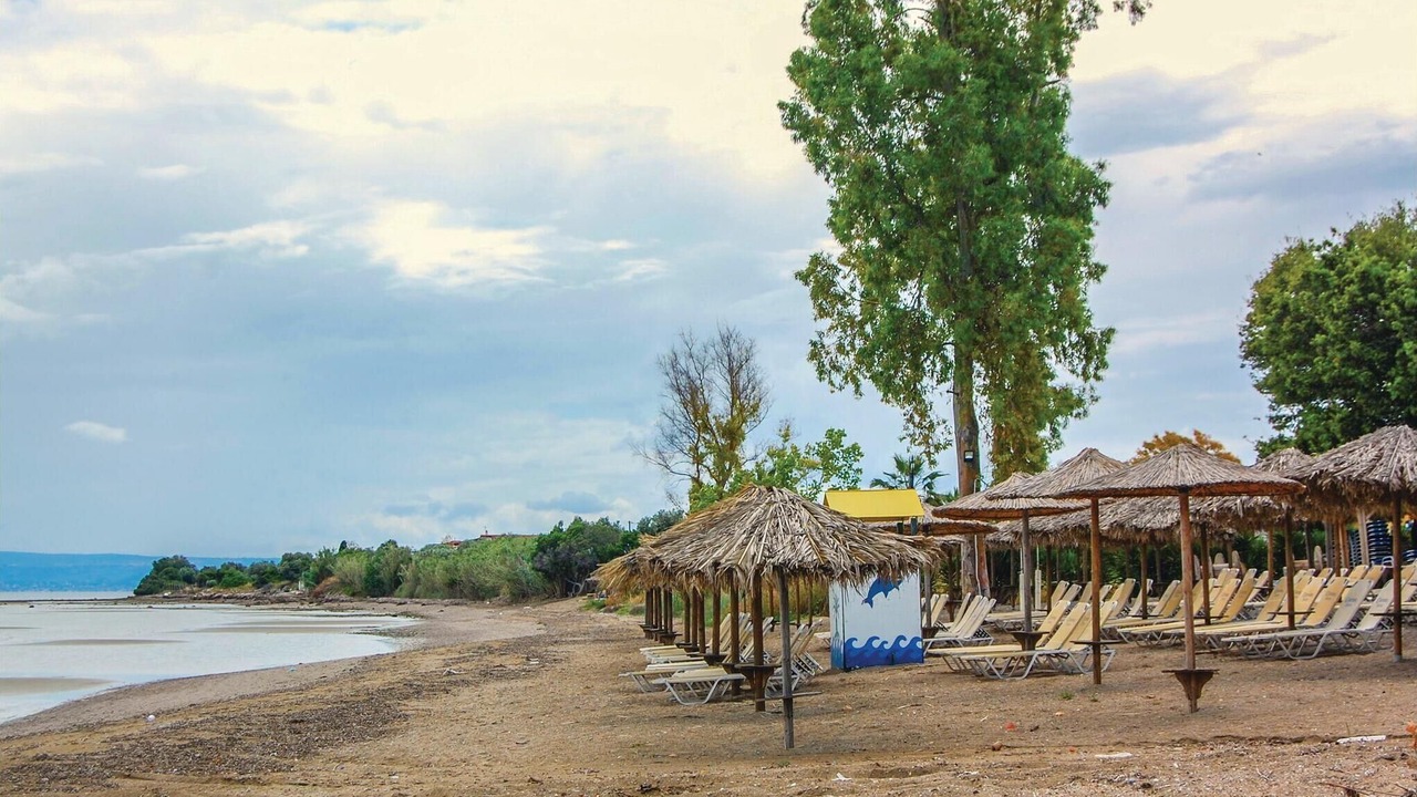 Photo of Others in Livanatai