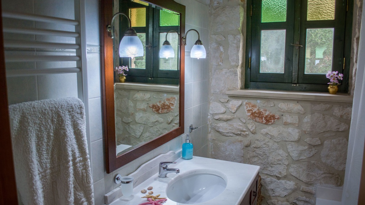 Photo of Bathroom in Akrotiri