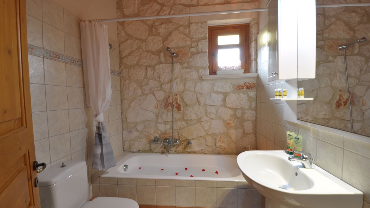 Photo of Bathroom in Akrotiri