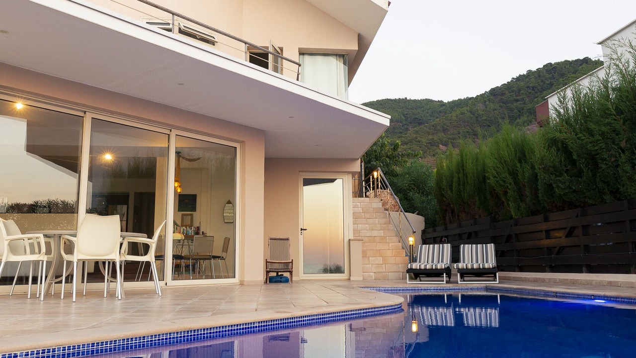 Photo of Outdoor in Pomos