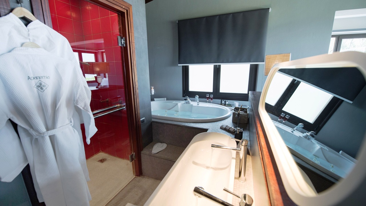 Photo of Bathroom in Spanokhorion