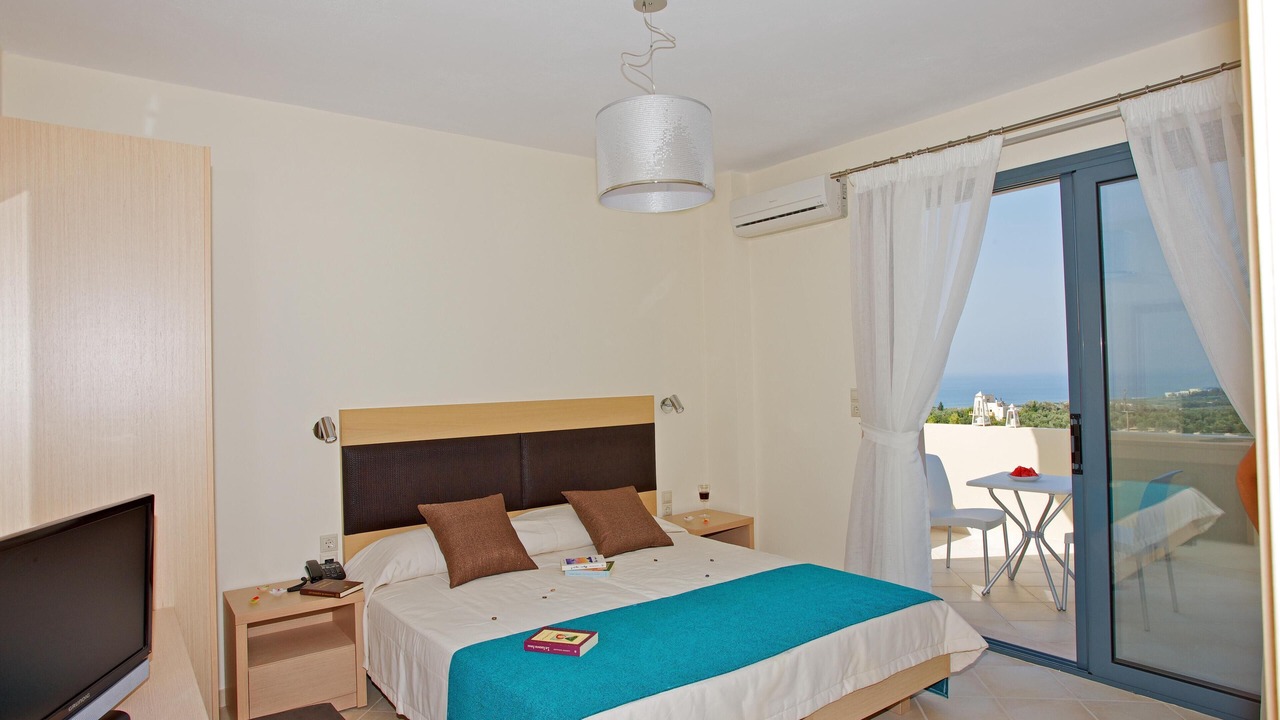 Photo of Bedroom in Adelianos Kampos