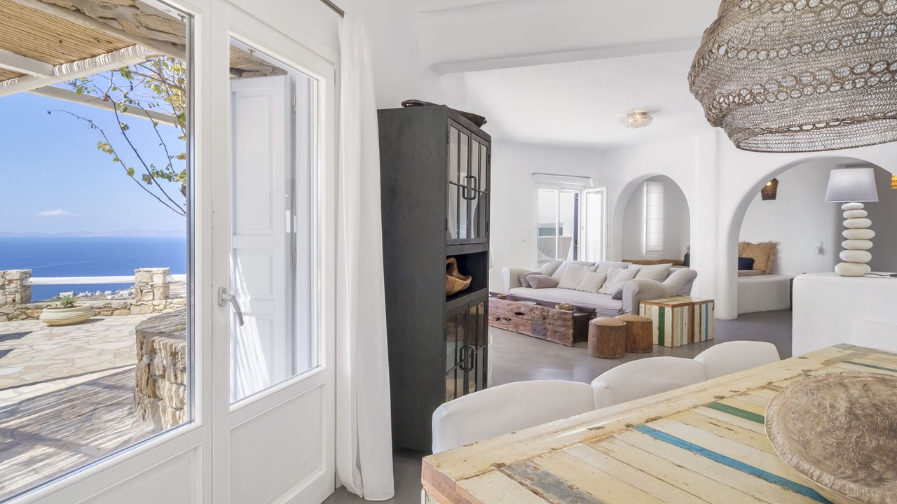 Photo of Livingroom in Faros Armenistis