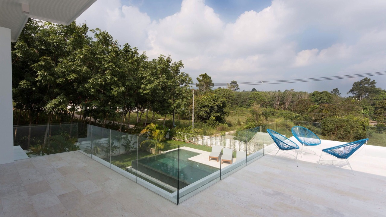 Photo of Patio Balcony in Thong Krut