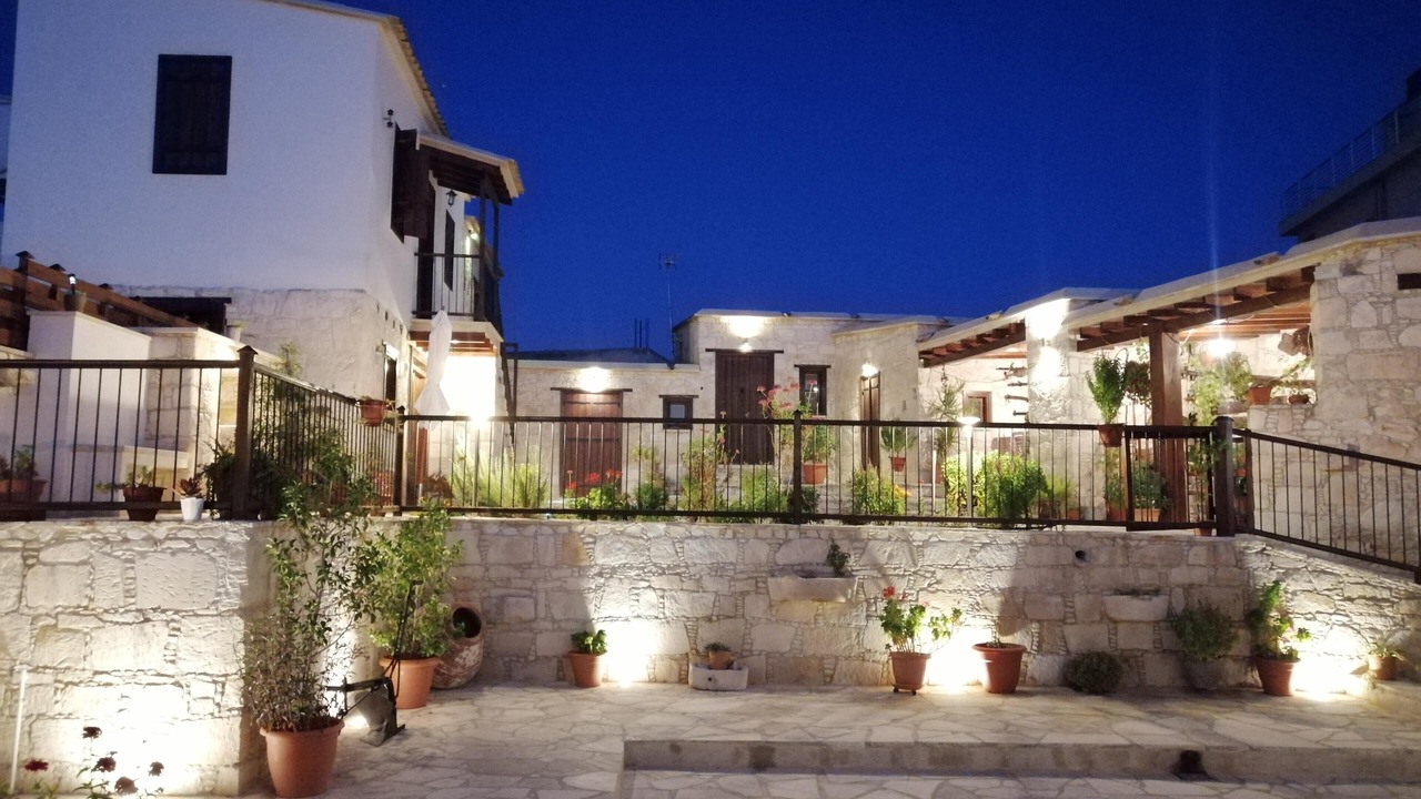 Photo of Patio Balcony in Lympia