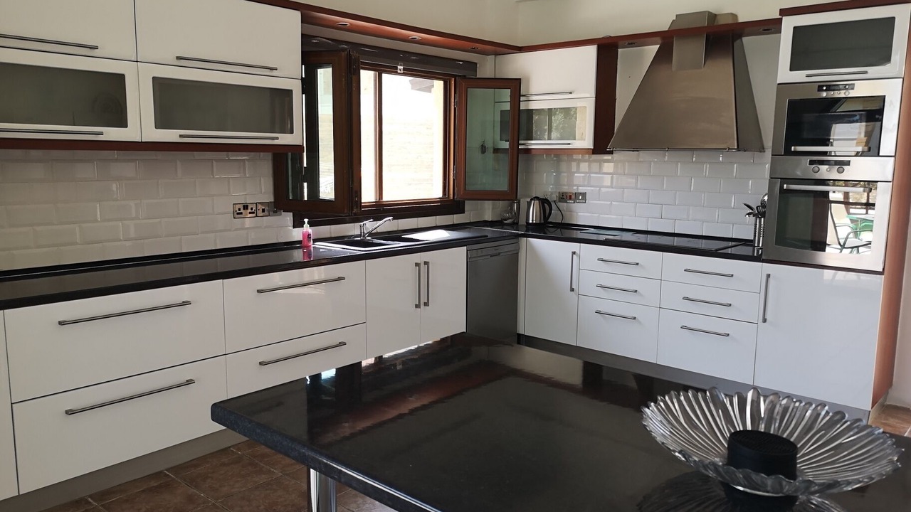 Photo of Kitchen in Kyrenia District