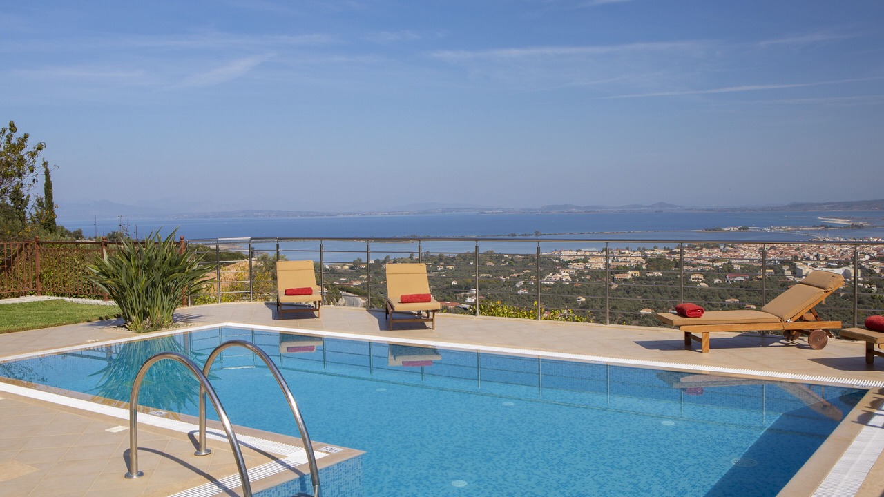 Photo of Outdoor in Apolpaina