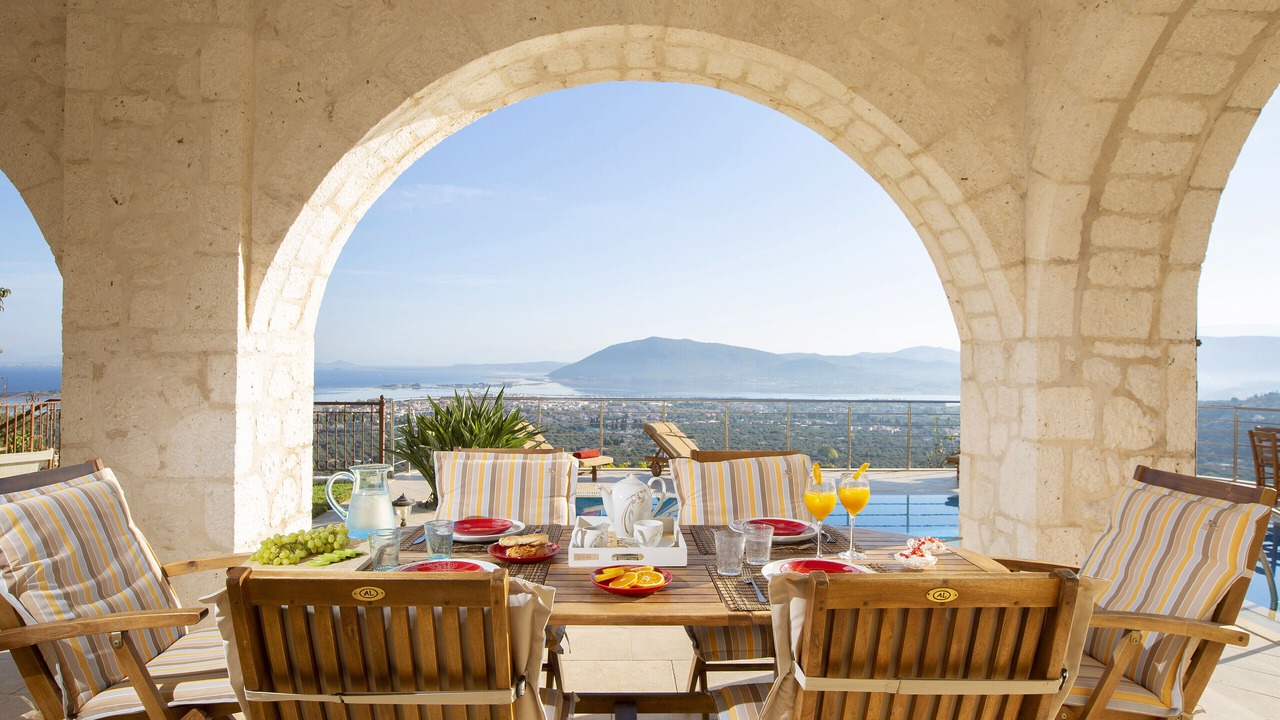 Photo of Outdoor in Apolpaina
