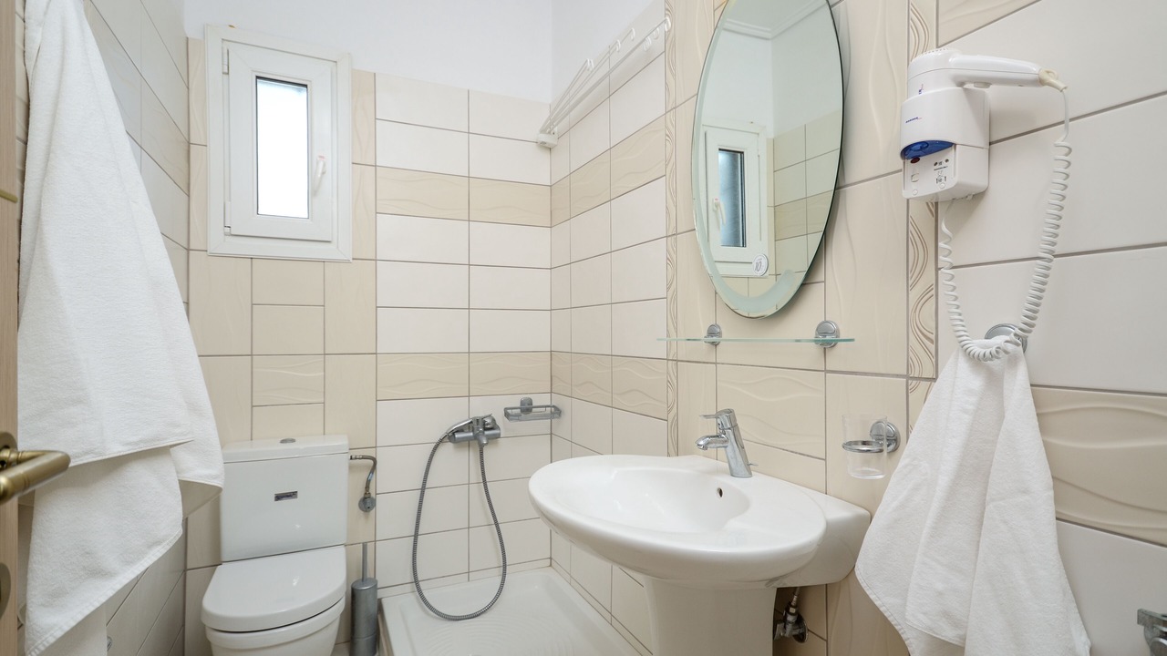 Photo of Bathroom in Maragas