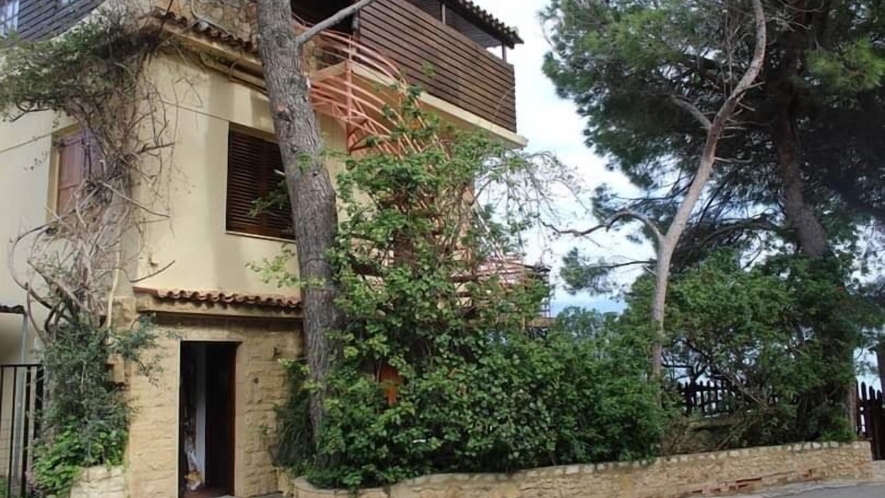 Photo of Outdoor in Diasella