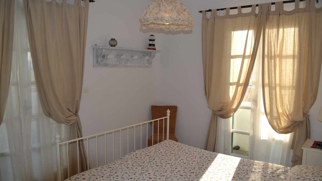 Photo of Bedroom in Adamas