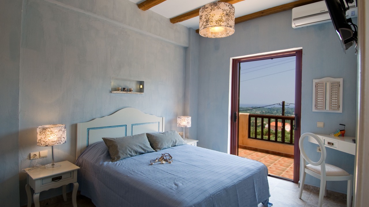 Photo of Bedroom in Romirion