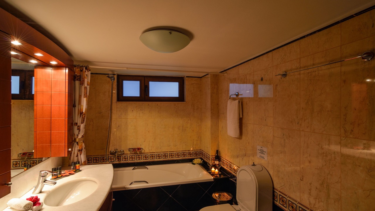 Photo of Bathroom in Maleme