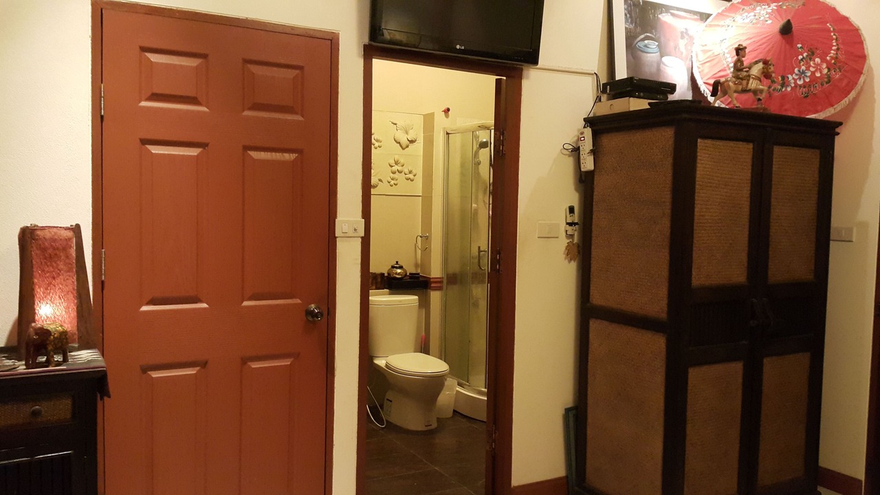 Photo of Bathroom in Chaiyasathan