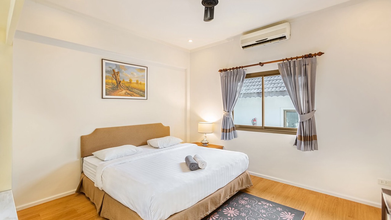 Photo of Bedroom in Chalong