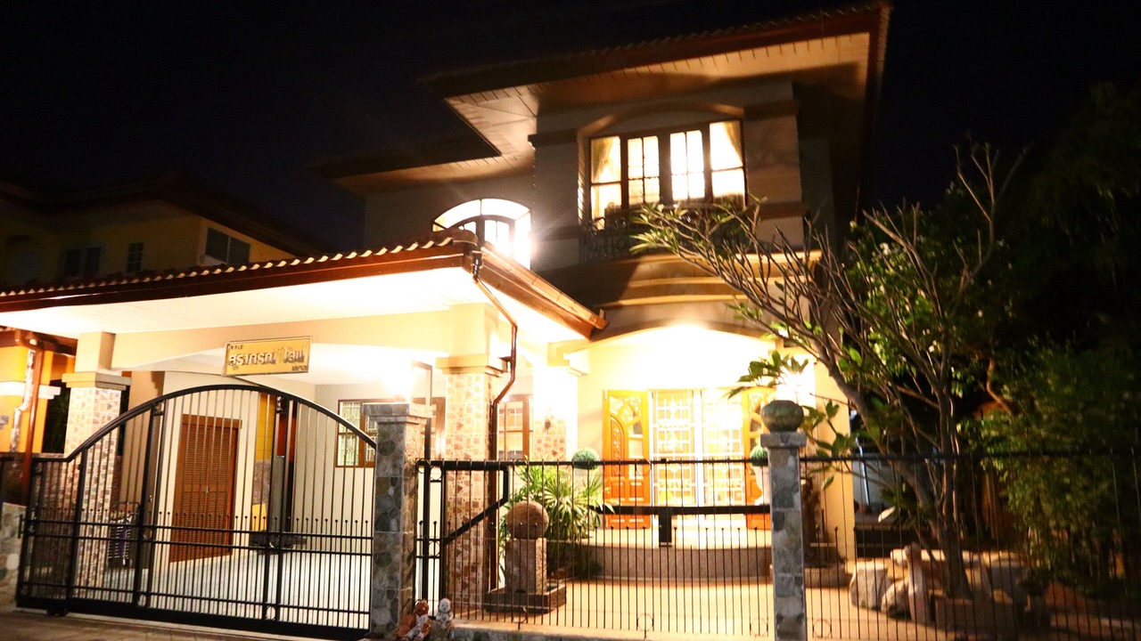 Photo of Outdoor in Thawi Watthana