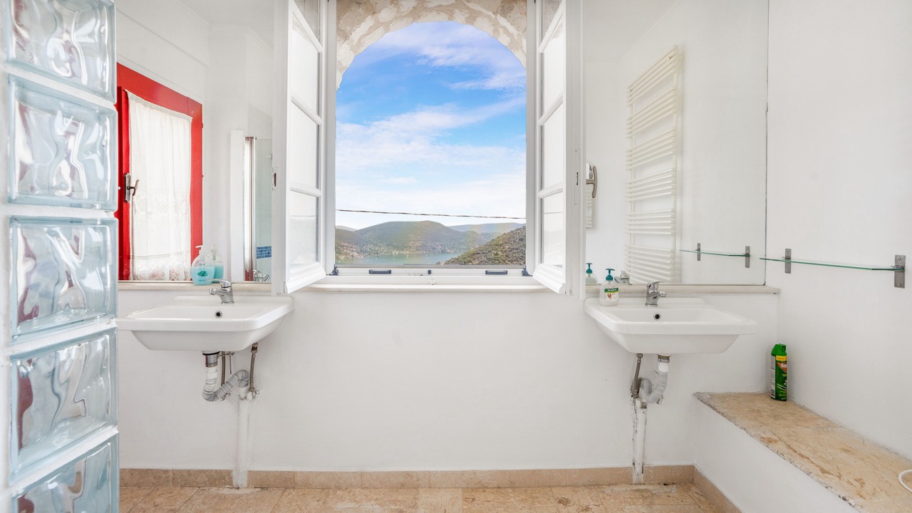Photo of Bathroom in Nidri