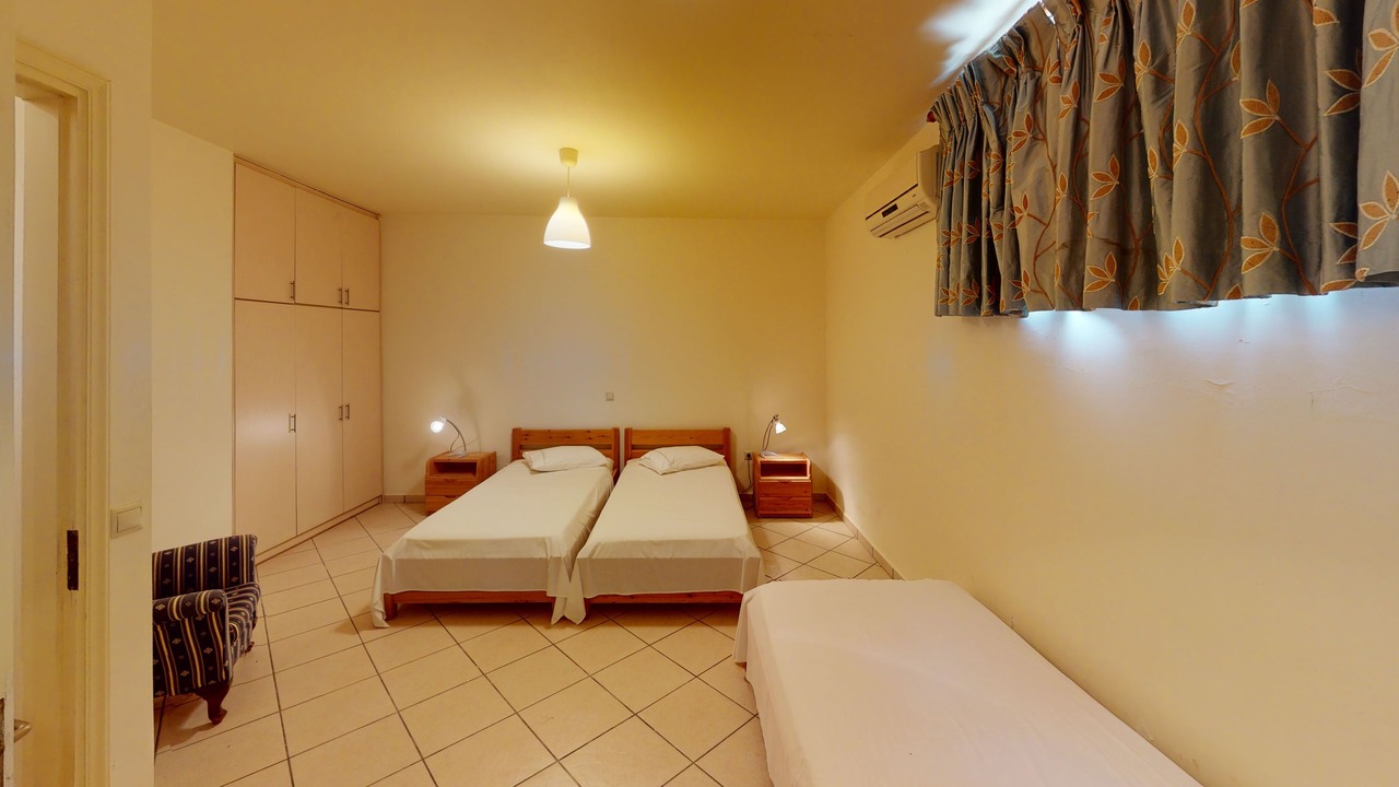 Photo of Bedroom in Petrothalassa