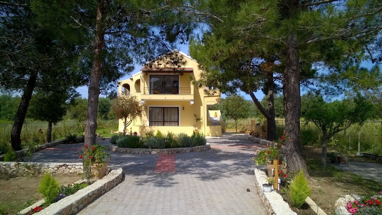 Photo of Outdoor in Melikia