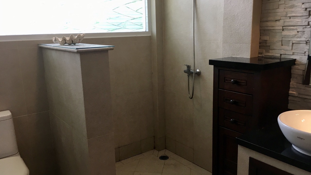 Photo of Bathroom in Ban Saiyuan