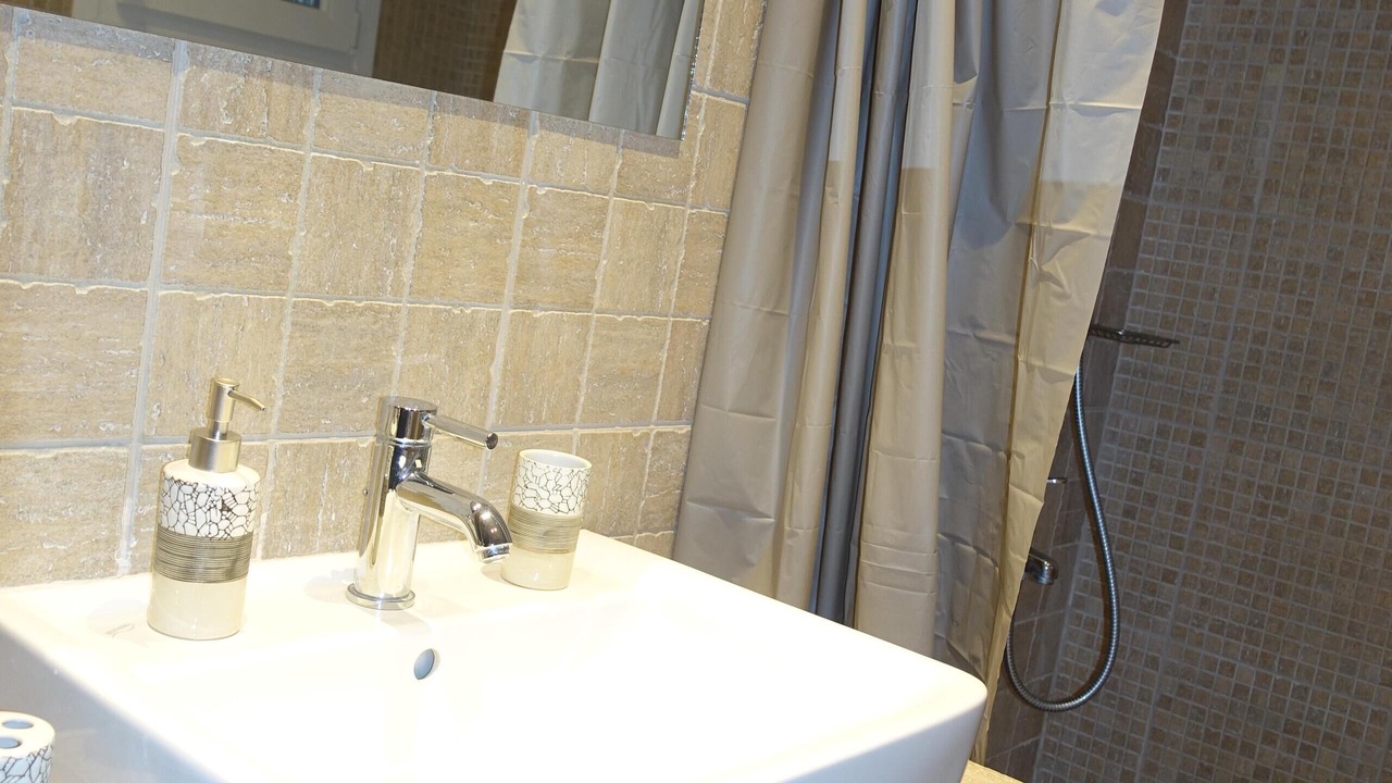 Photo of Bathroom in Perdhika