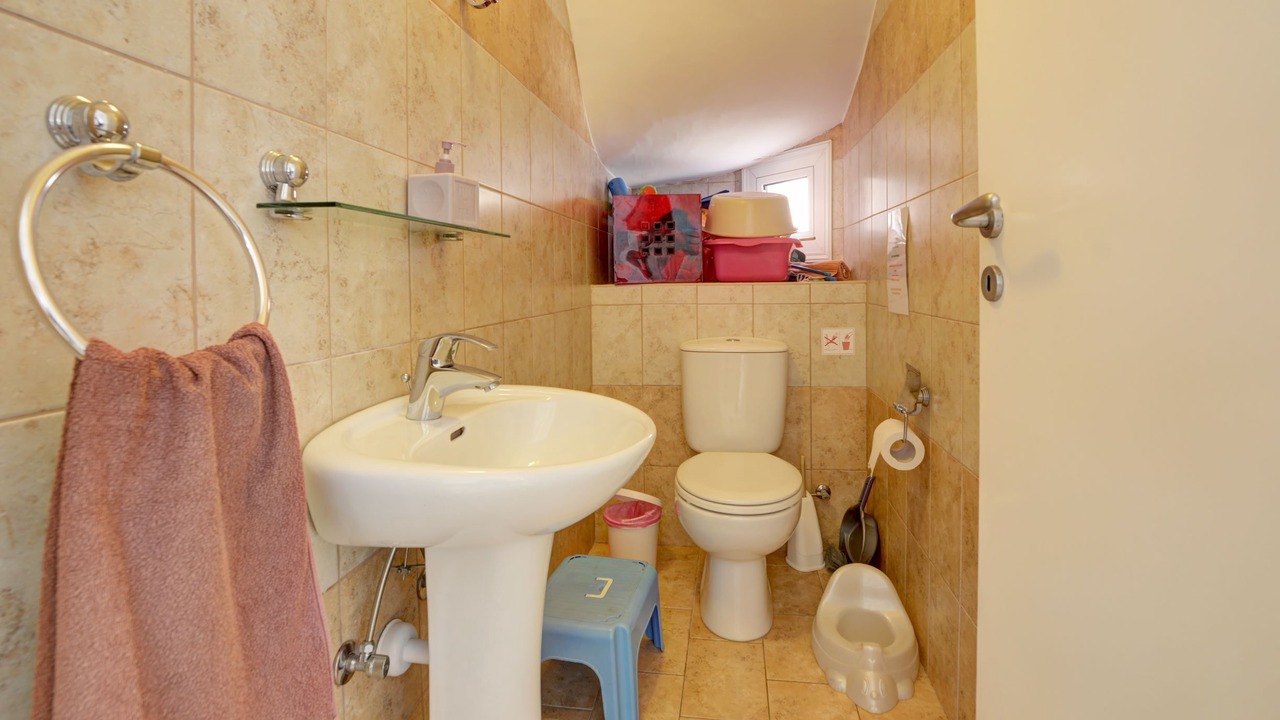 Photo of Bathroom in Pernera