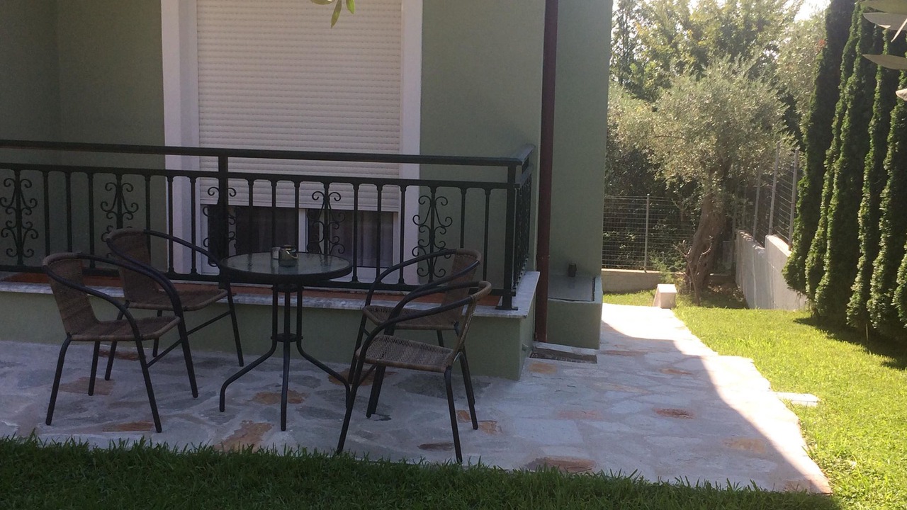 Photo of Patio Balcony in Golden Beach