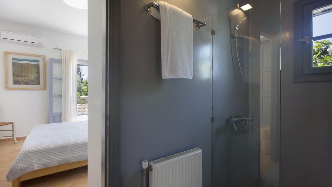 Photo of Bathroom in Paros