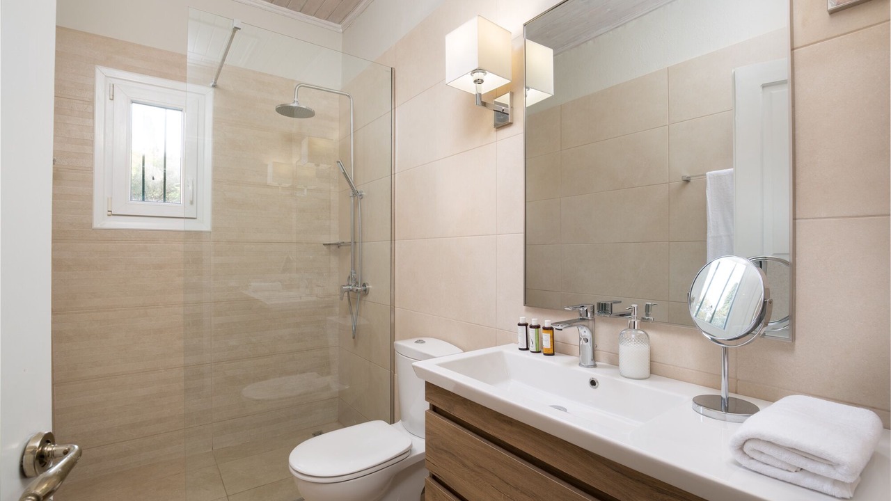Photo of Bathroom in Alepou